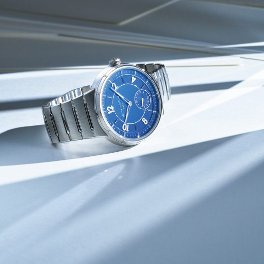 ルイ・ヴィトン「タンブール オトマティック スティール ブルー」