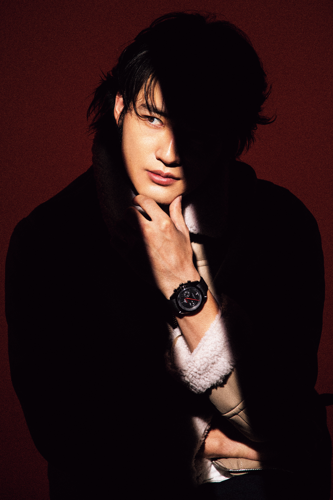 オメガを身につけた水上恒司氏