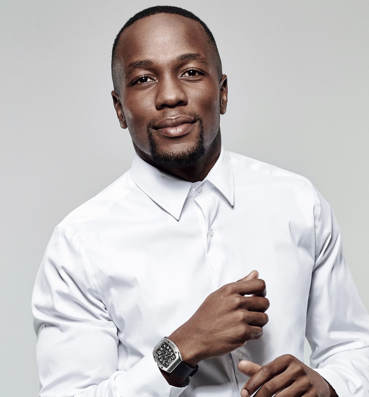 アカニ・シンビネ氏