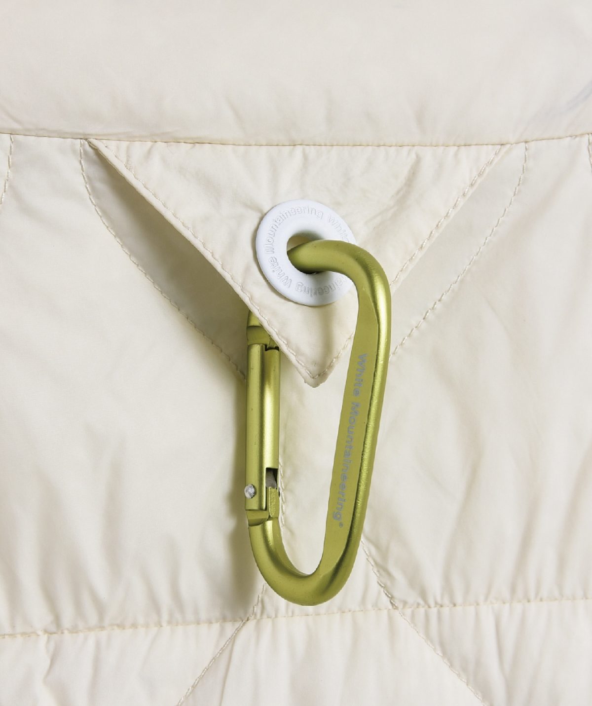 TAION （タイオン）とWhite Mountaineering（ホワイトマウンテニアリング）がコラボレーションしたライトダウンジャケット。