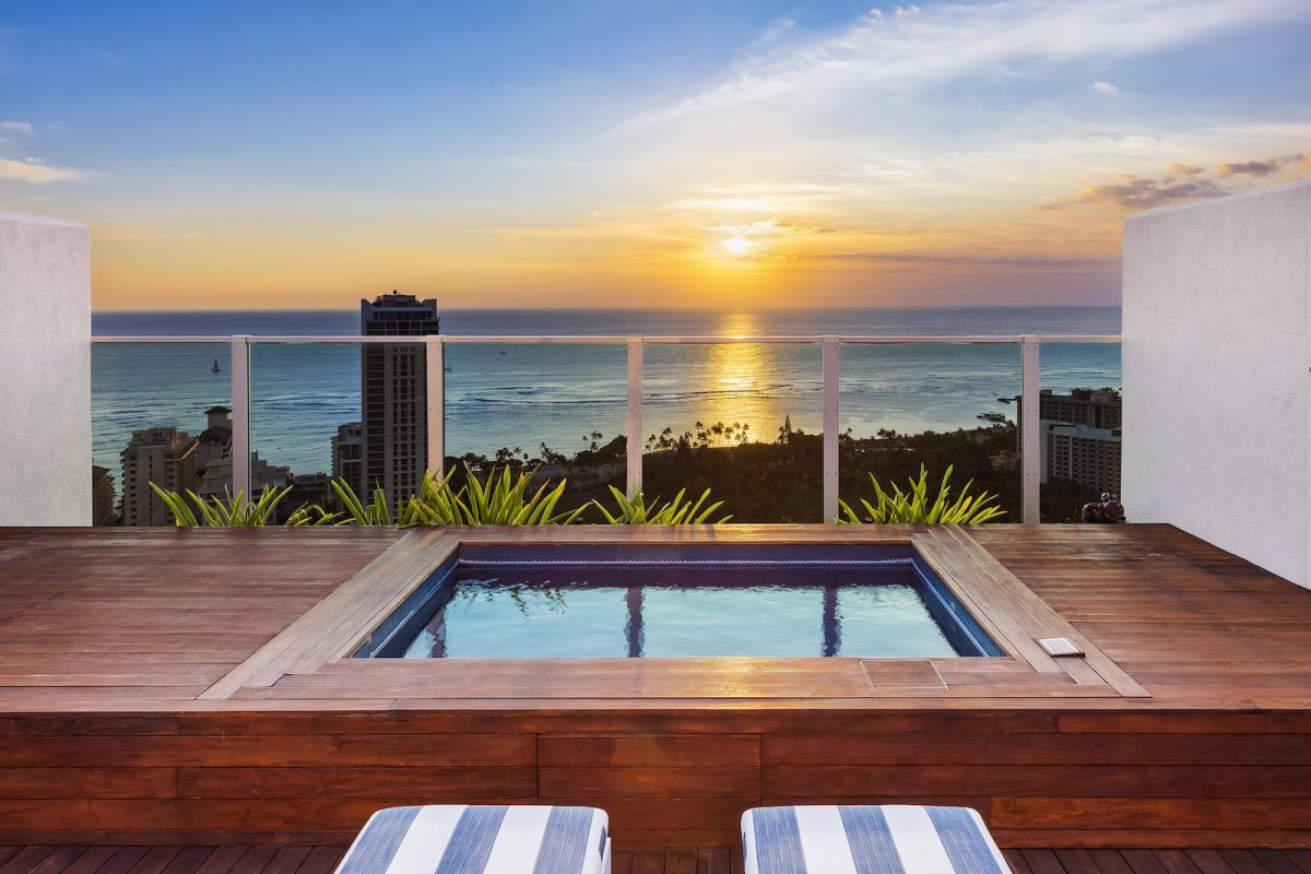 「UMITO ハワイ ザ・リッツ・カールトン・レジデンス・ワイキキビーチ」