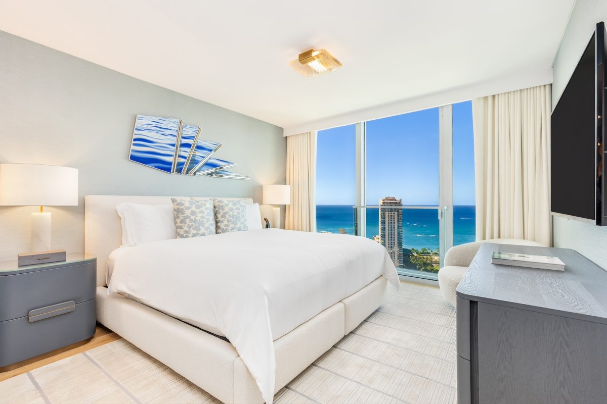 「UMITO ハワイ ザ・リッツ・カールトン・レジデンス・ワイキキビーチ」