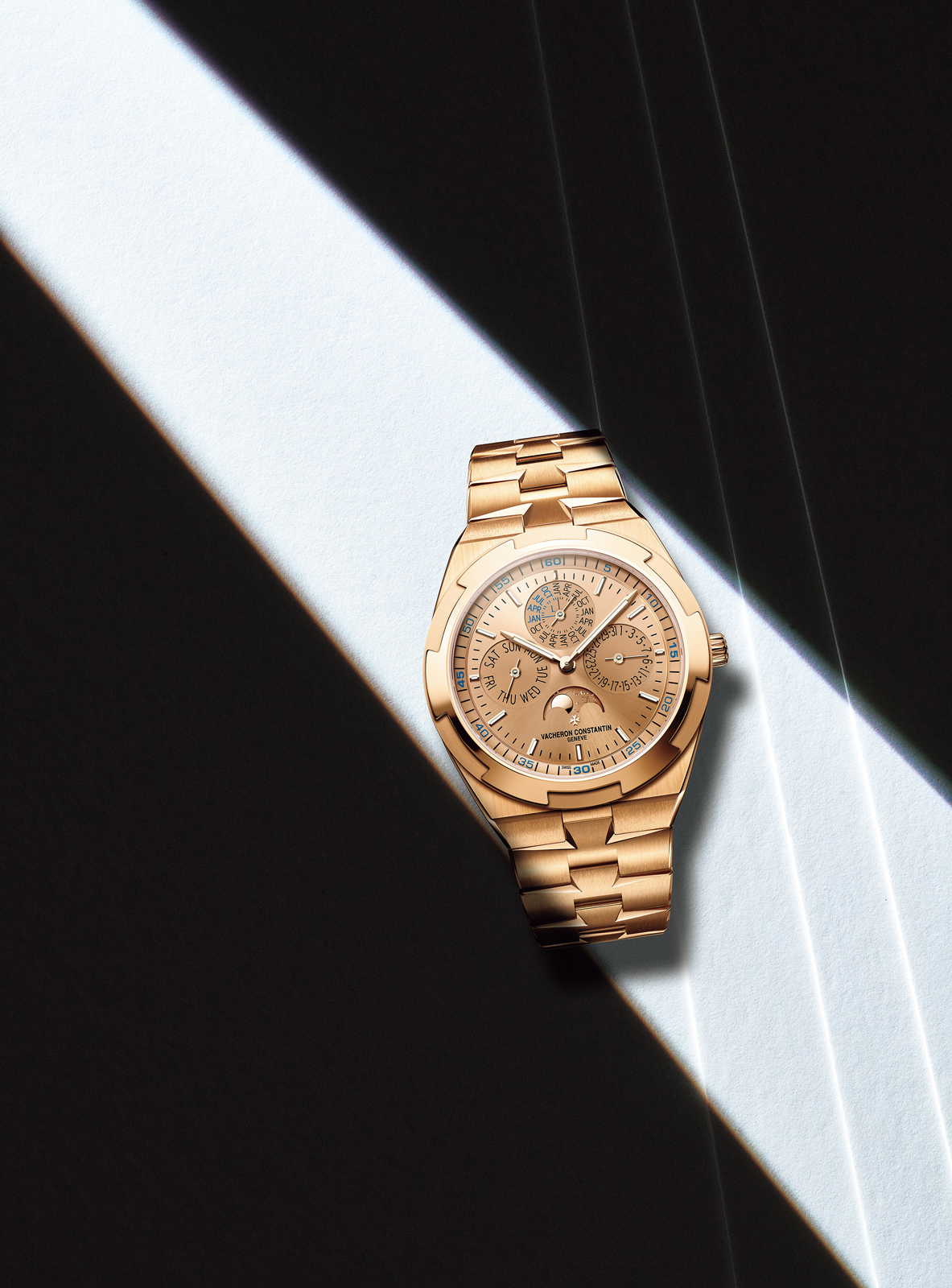 ヴァシュロン・コンスタンタン「オーヴァーシーズ・エクストラフラット パーペチュアルカレンダー」