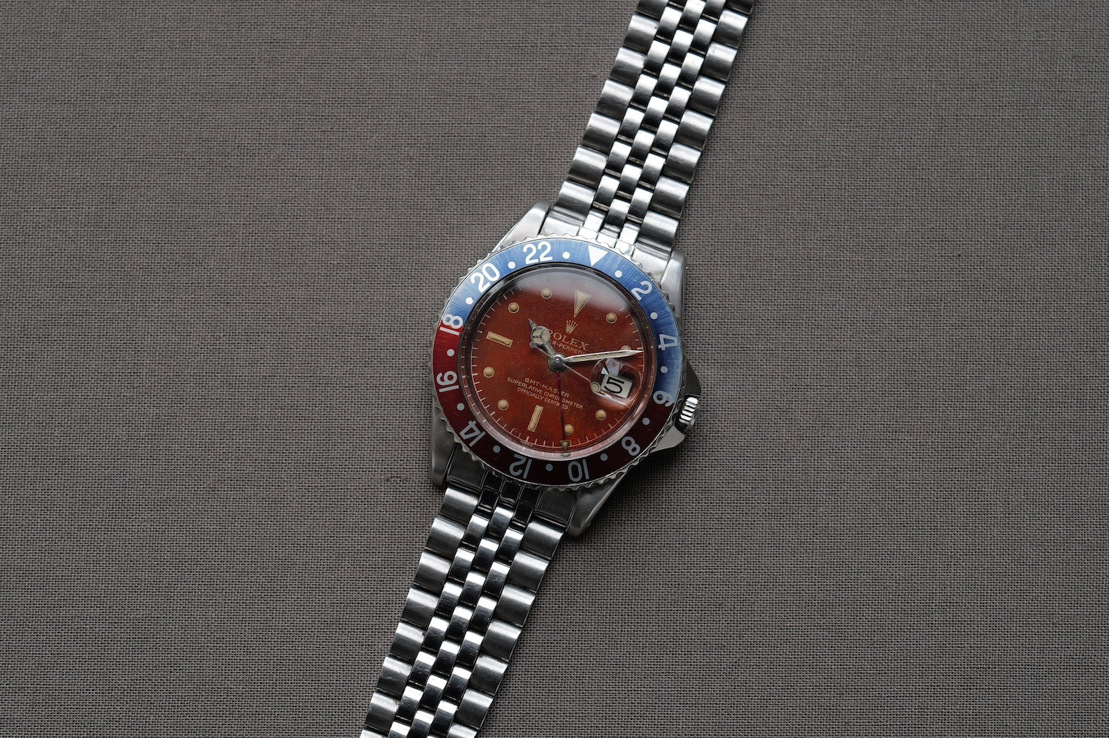 vintage-watch-102-1.jpg