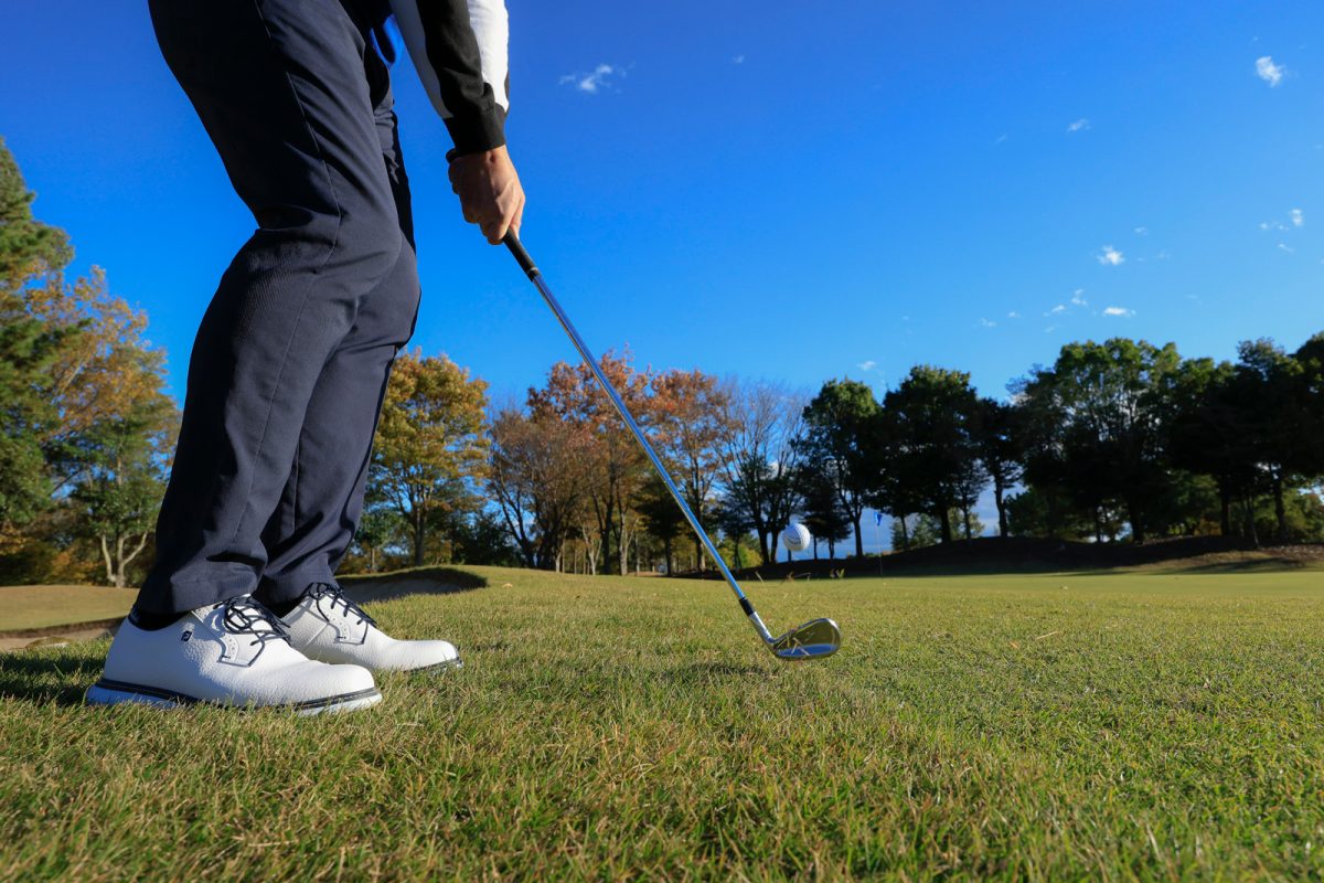 吉田洋一郎の最新ゴルフレッスン／アプローチの距離感が合わない…ピッチングウェッジで寄せる、シンプルな考え方