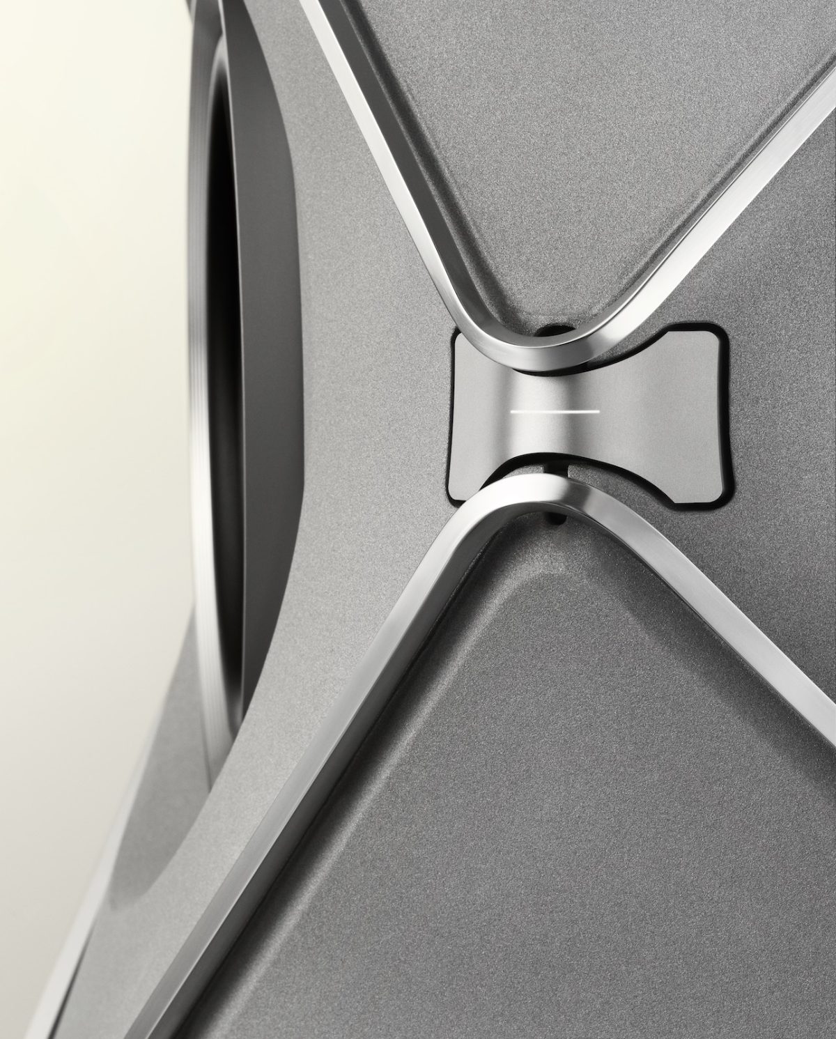 「Beolab 90 Titan Edition」¥63,490,000、世界限定10台