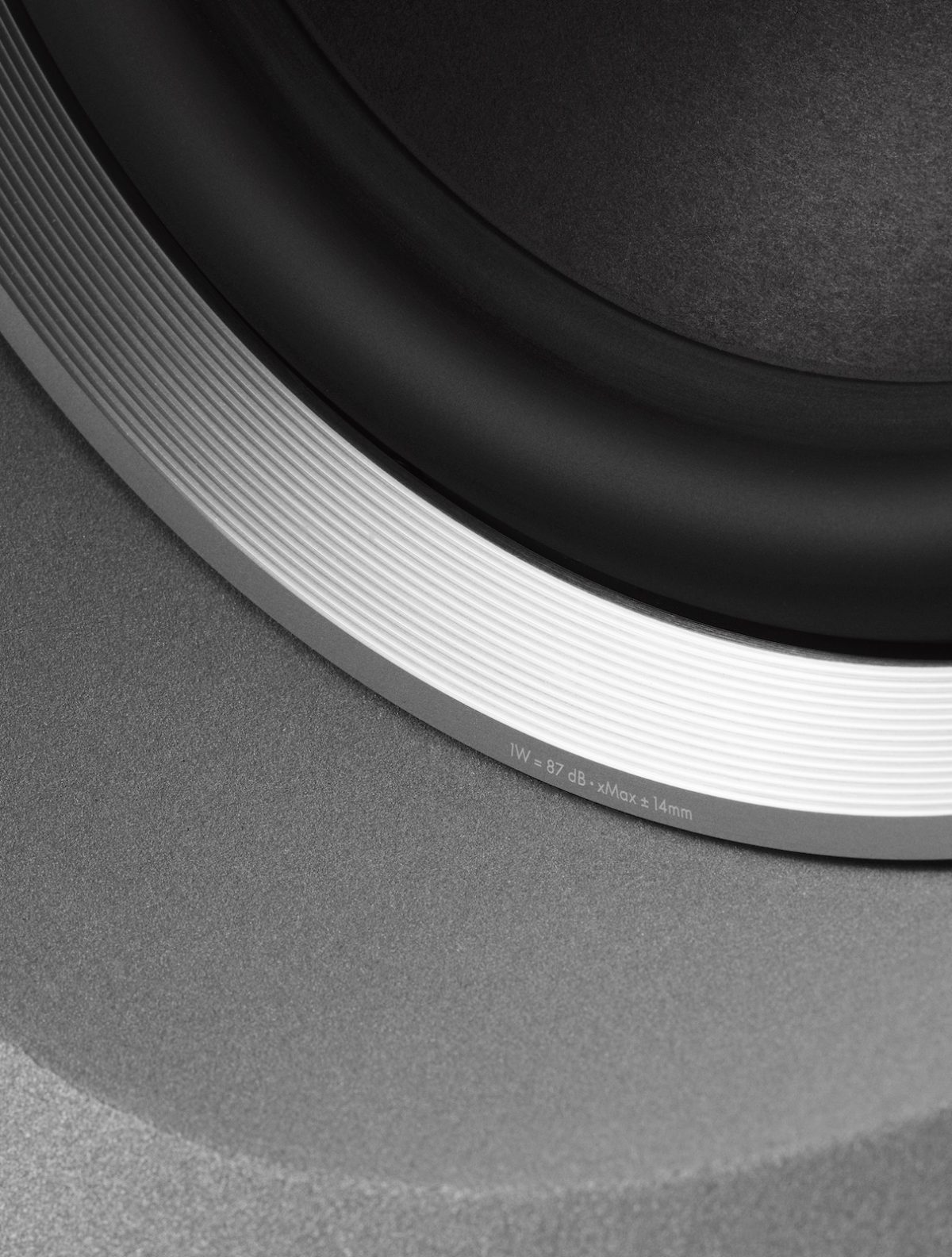 「Beolab 90 Titan Edition」¥63,490,000、世界限定10台