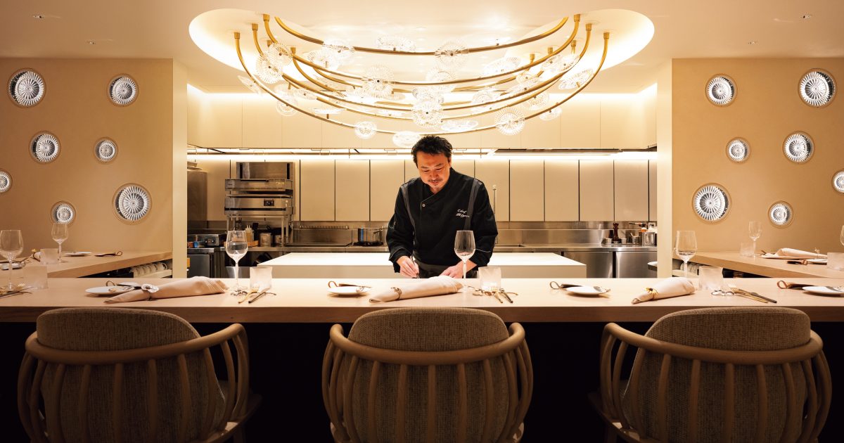 アートのような一皿をカウンターで。フレンチ「アマラントス」が銀座に移転オープン