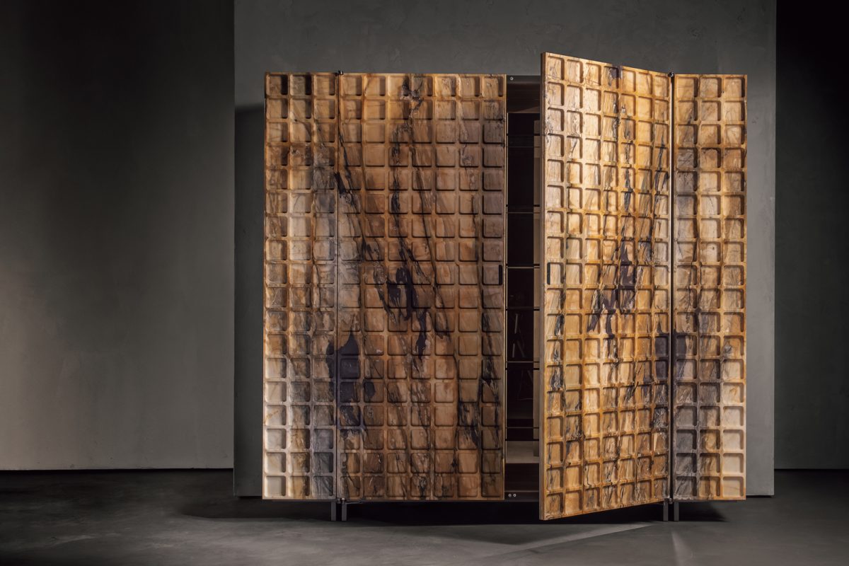 エンジ｜チェックメイト キャビネット