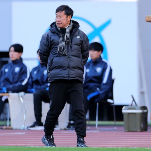 【全国高校サッカー】神村学園を初優勝に導いた有村圭一郎監督「強い鹿児島を取り戻す」恩師の遺志と進化する指導論