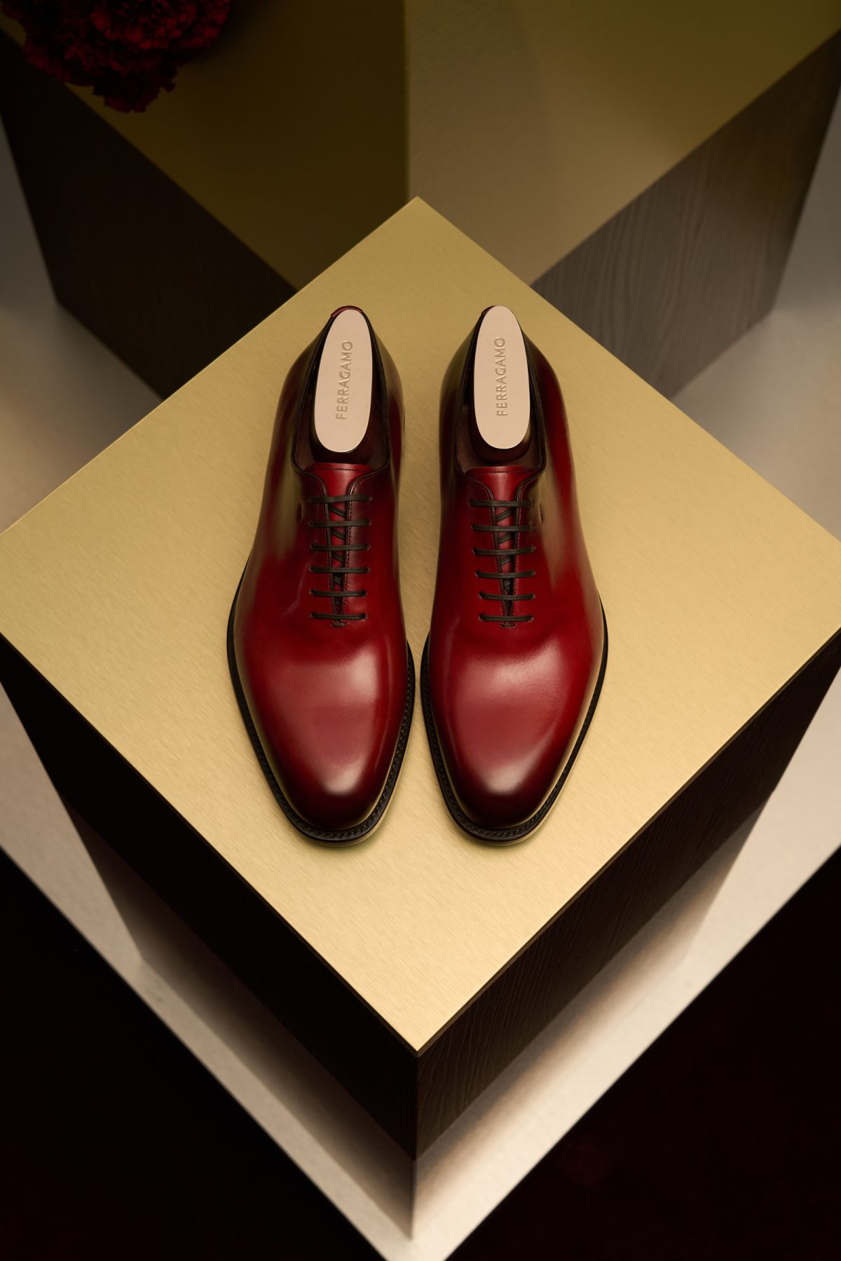 フェラガモ最高級ライン「トラメッザ」