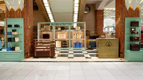 グローブ・トロッター 日本橋三越店