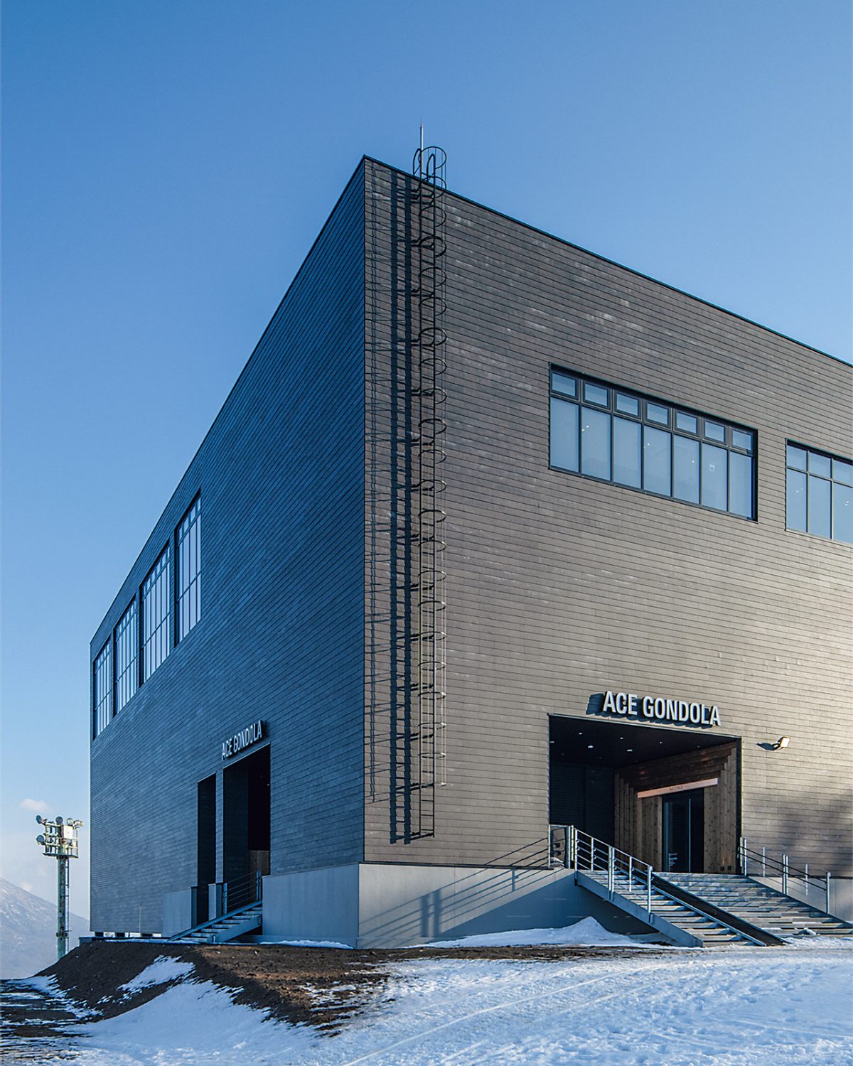 マウンテンレストラン「NEST813」