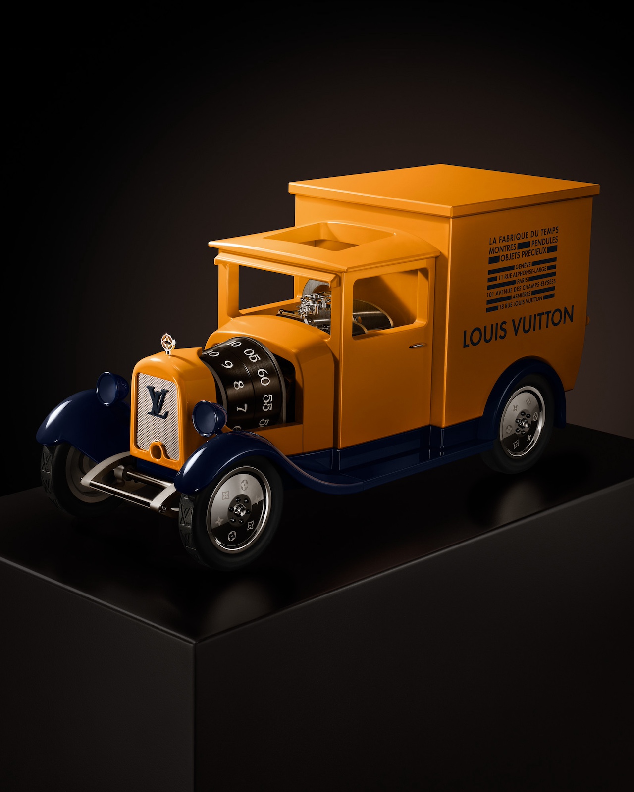 1億円モデルも。ルイ・ヴィトン、伝説の配送トラック型置き時計 | GOETHE