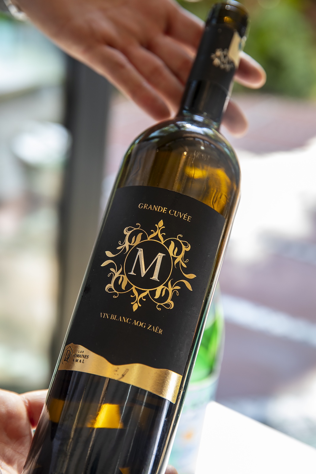 「ラ・マムーニア」にあるイタリアン。地下には、世界中から集められた数千本ものヴィンテージワインが眠る壮大なセラーが。プライベート・ラベルはここでしか飲めない貴重な味わいだ。