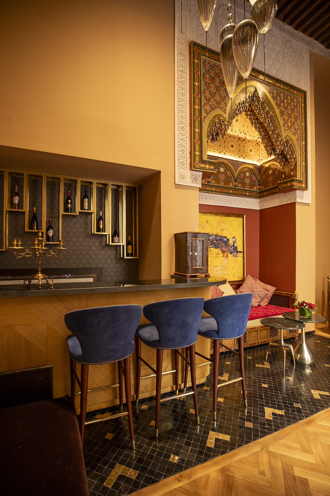 「リヤド・エル・アミン・フェズ」のバー。