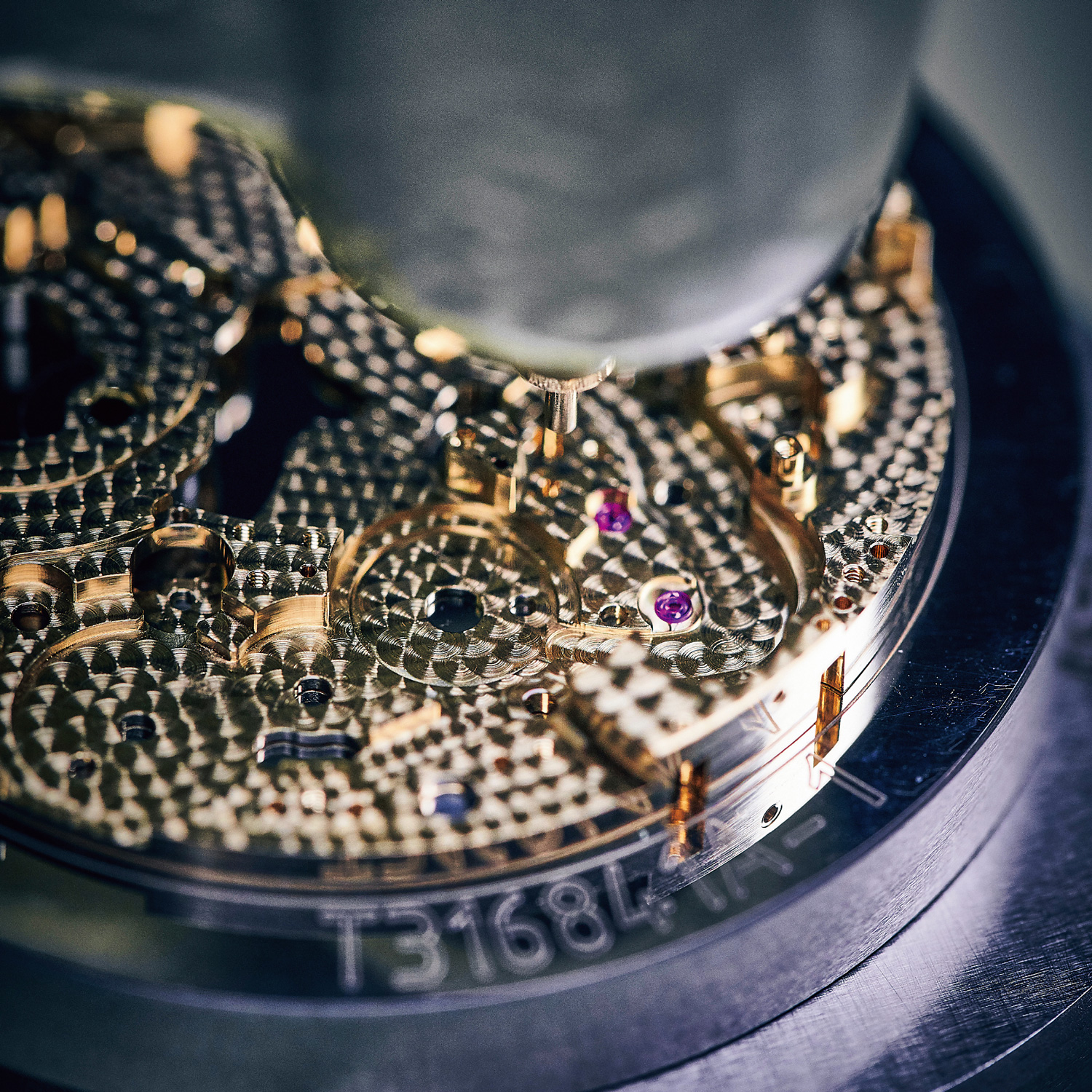 パテックフィリップ、ジュネーブ近郊の新工房「PP6」に潜入 | GOETHE