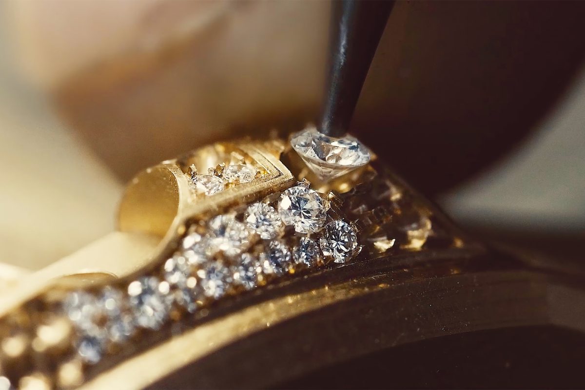 宝石を留める光の計算