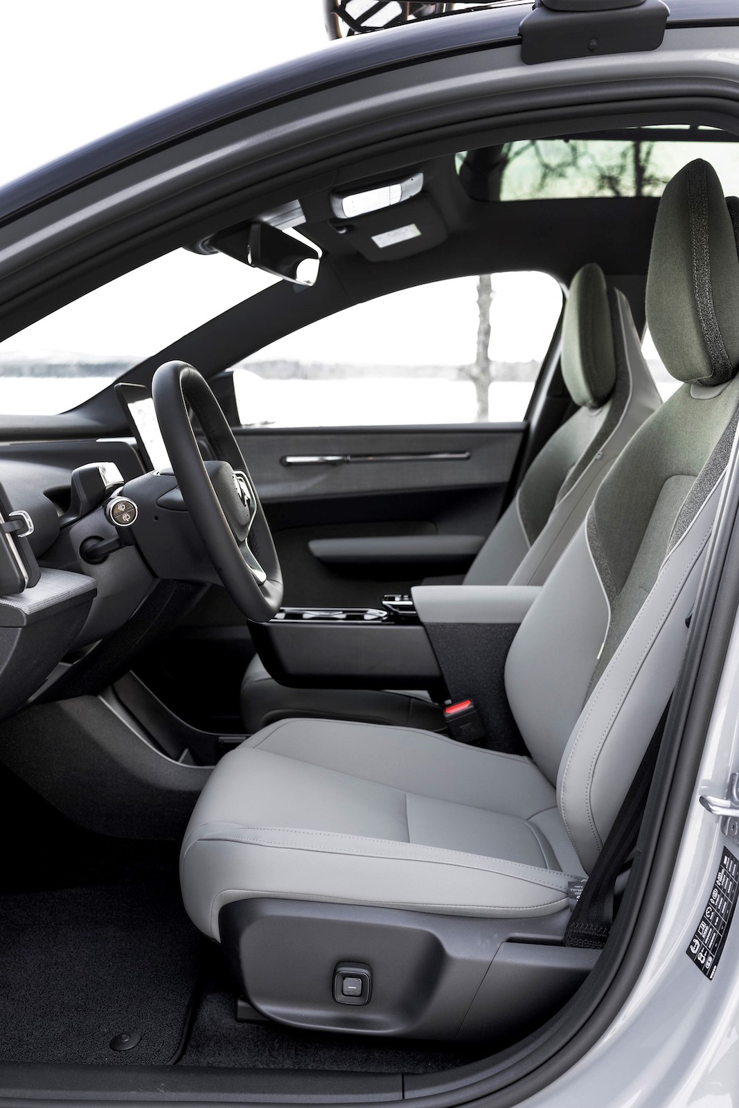 ボルボEX30クロスカントリー　ウルトラ　ツインモーター　パフォーマンス