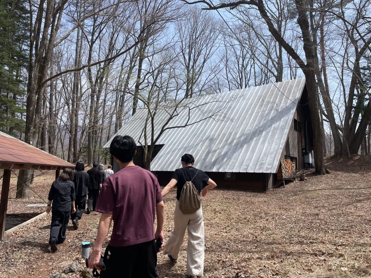 遠山さんのコミュニティ「新種のimmigrations」とはしばしば合同のイベントをやっていて、これは北軽井沢のTanikawa House（建築：篠原一男　オーナー：遠山正道）を訪れたとき。