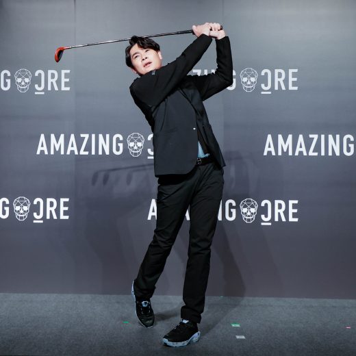 AMAZINGCRE（アメージングクリー）のオープニングイベント登場した平成ノブシコブシ・吉村崇さん