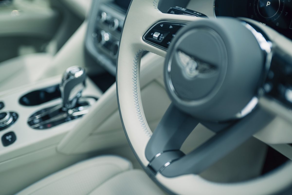 「Bentayga Something Blue Collection by Mulliner」