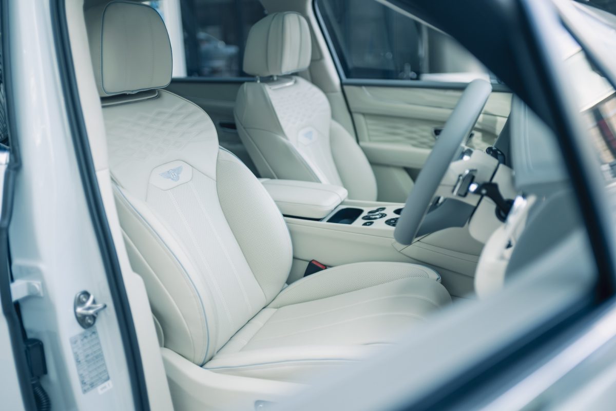 「Bentayga Something Blue Collection by Mulliner」