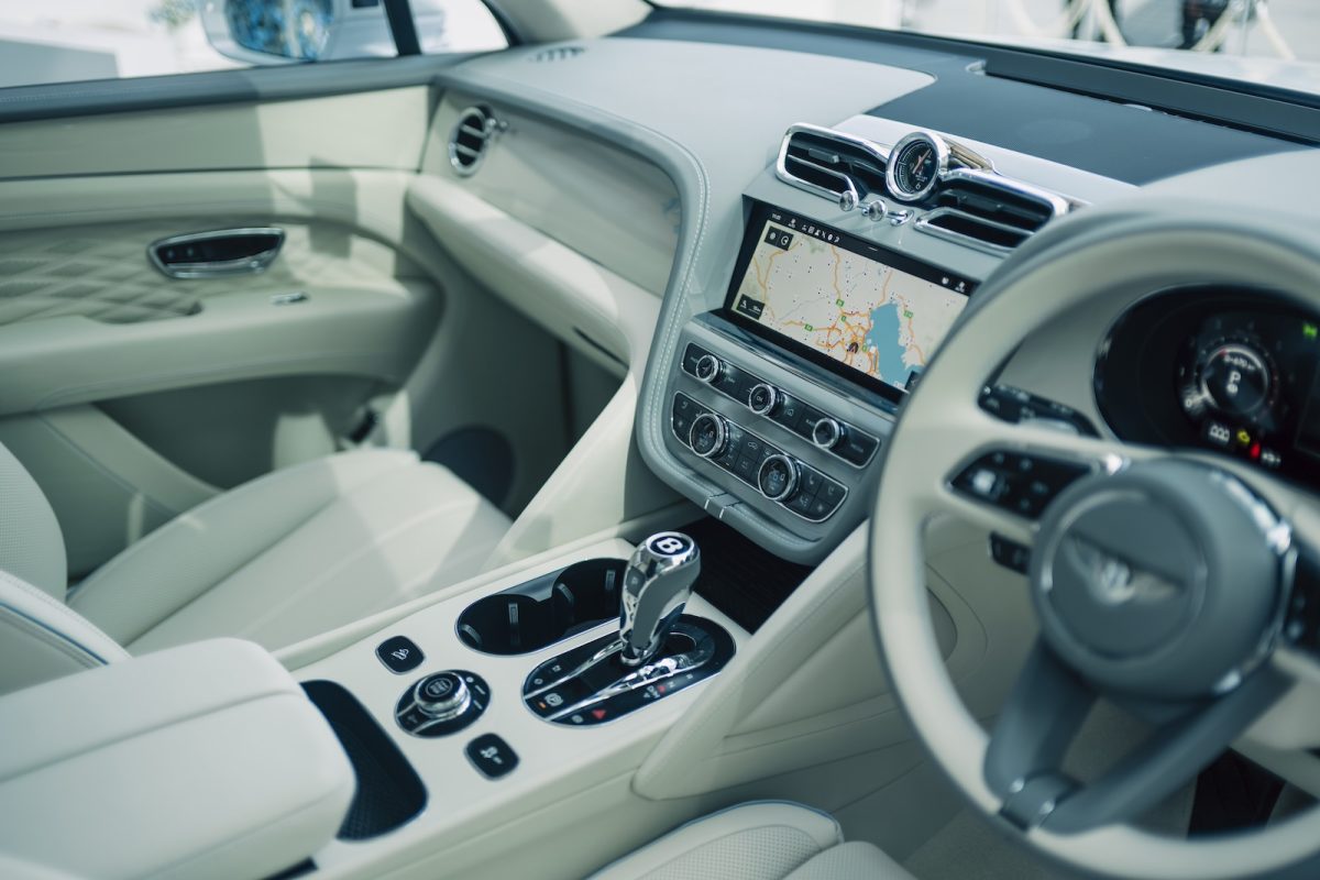 「Bentayga Something Blue Collection by Mulliner」