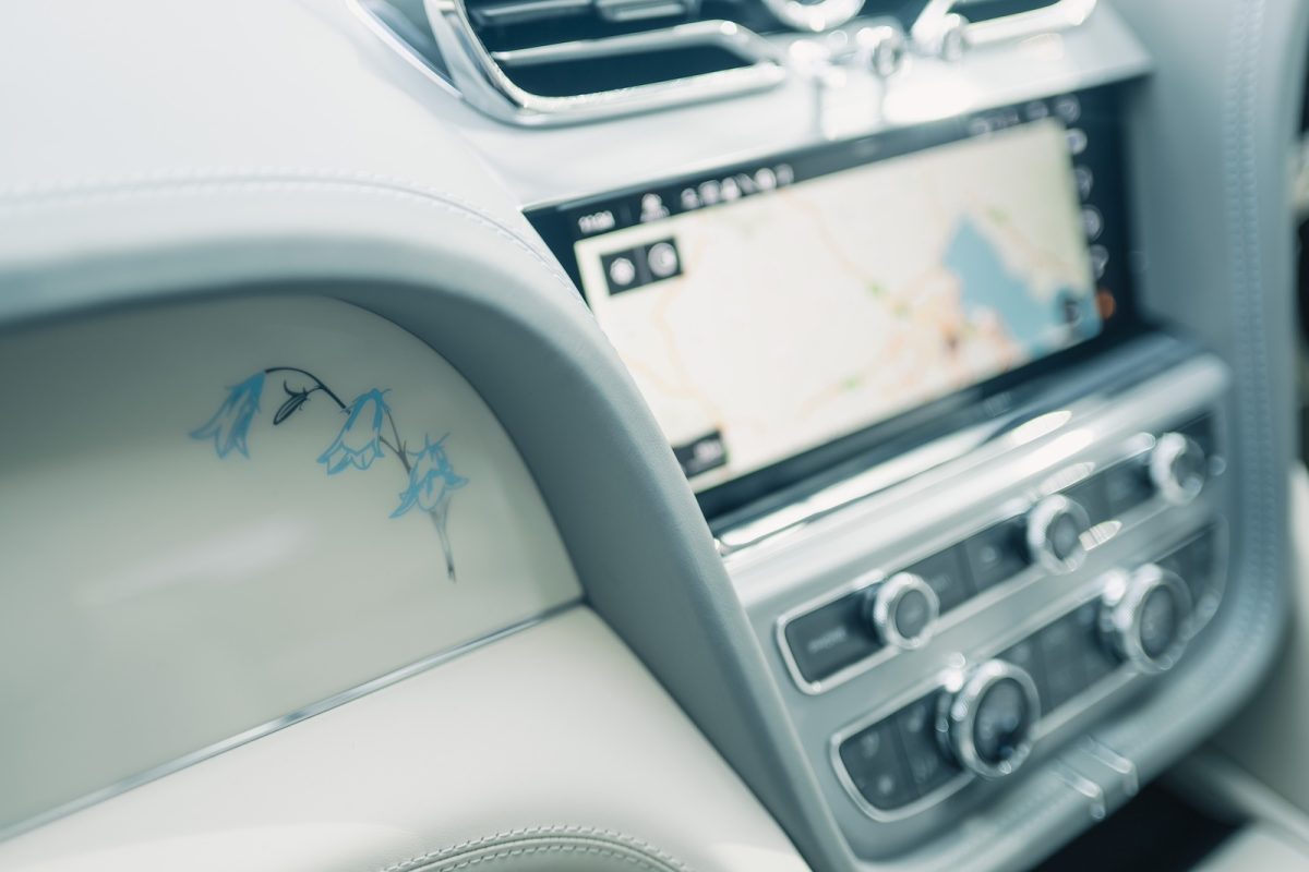 「Bentayga Something Blue Collection by Mulliner」