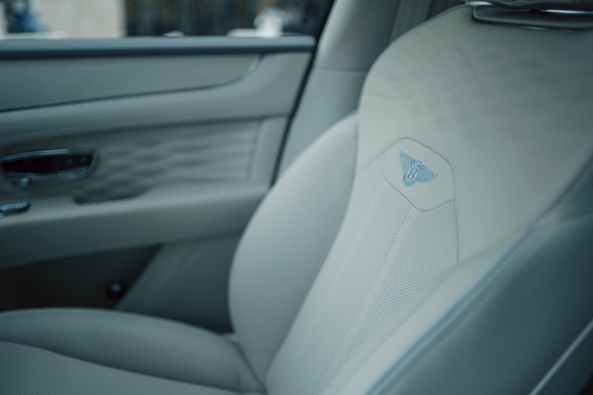 「Bentayga Something Blue Collection by Mulliner」