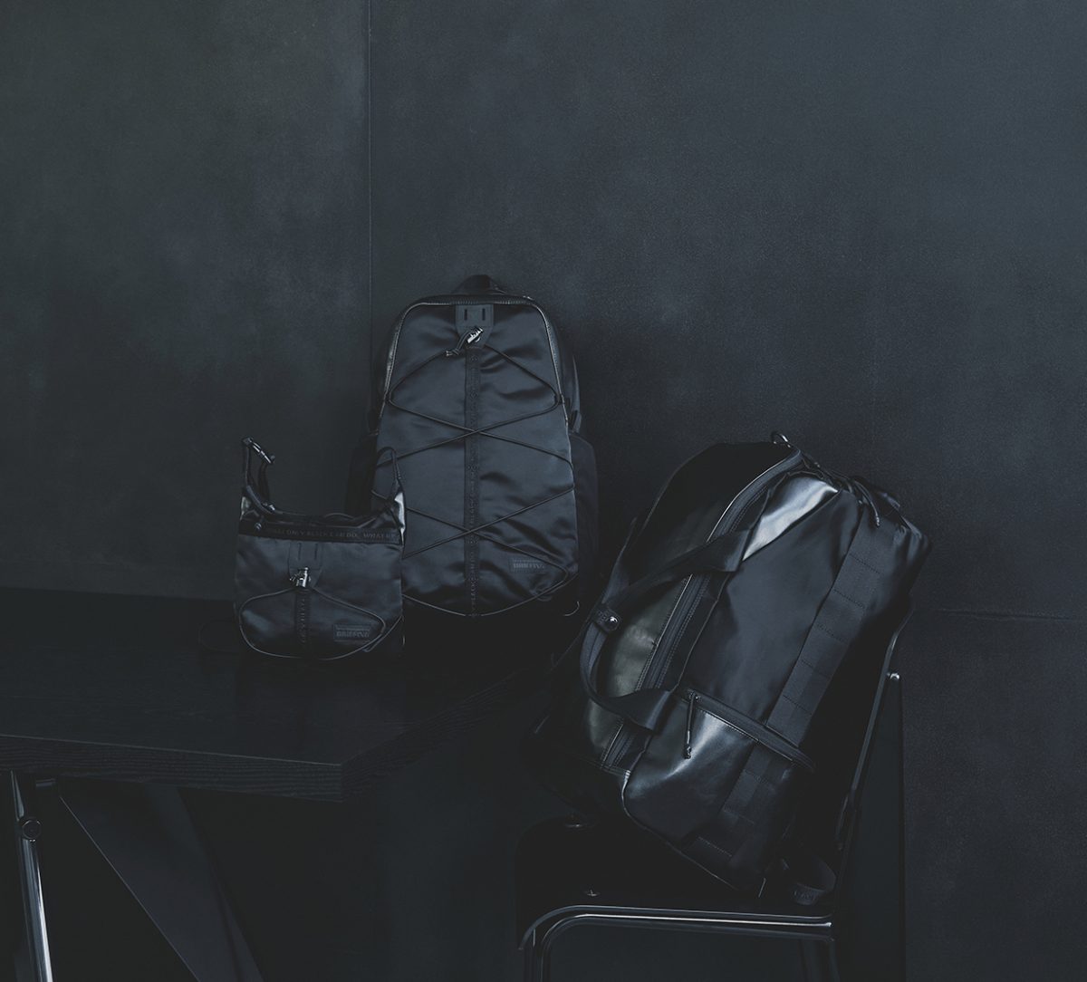 ホワイトマウンテニアリングとブリーフィングの新作コラボレーション／BLK White Mountaineering