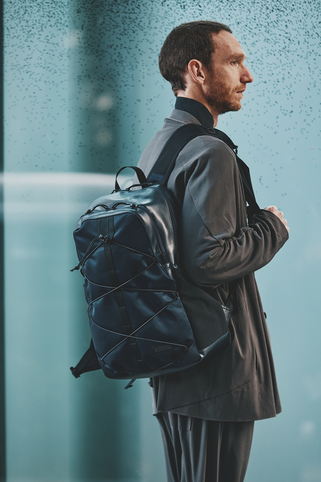 ブリーフィングとホワイトマウンテニアリングの新作コラボレーション