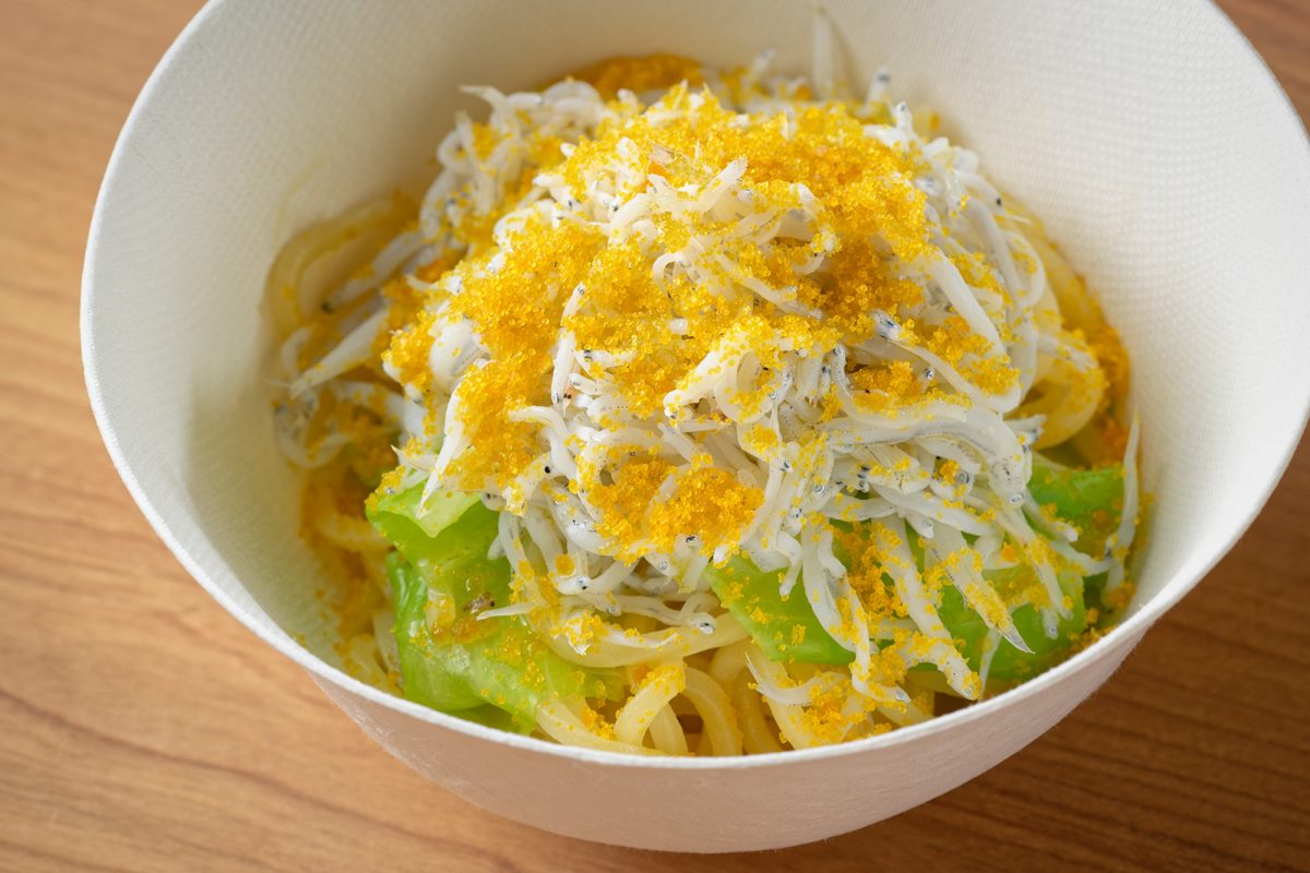 山利釡揚げしらすとイタリア産カラスミの生パスタ／ess.