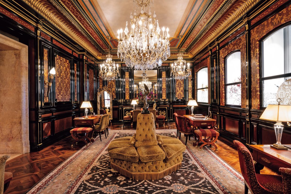 パテックフィリップサロン応接間