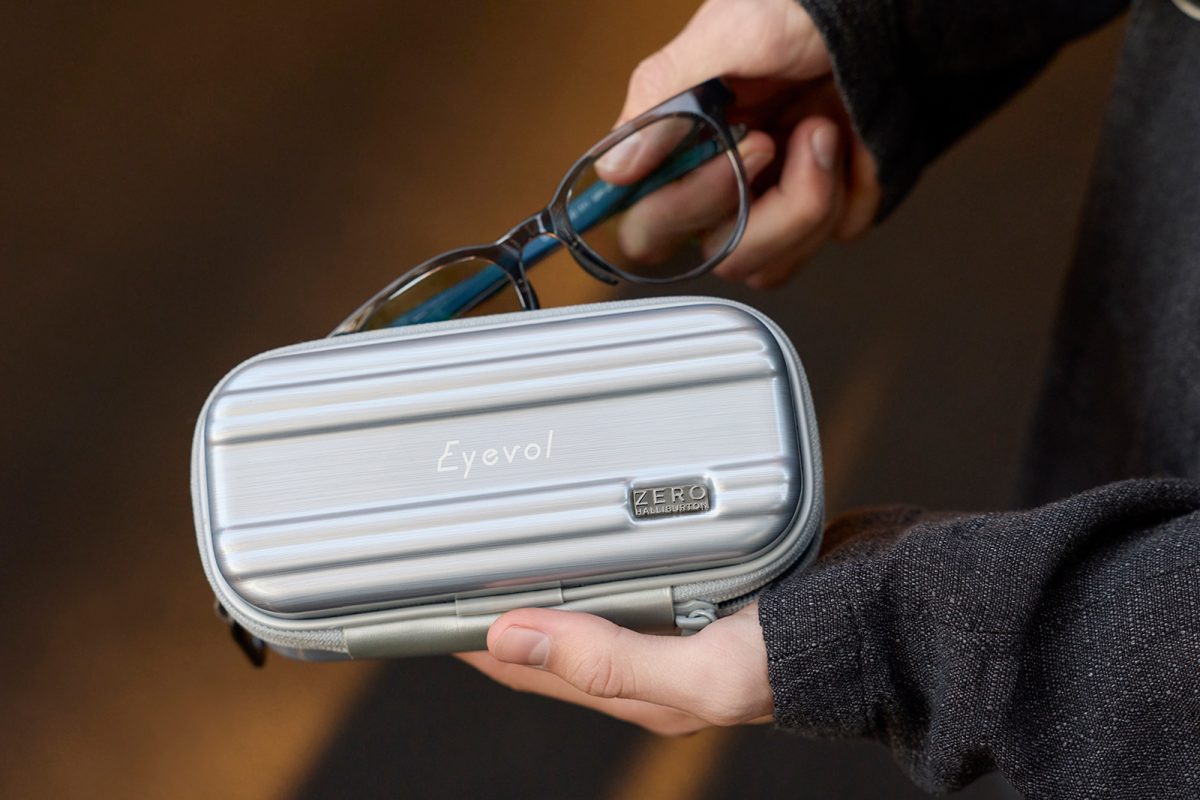 ゼロハリバートン×アイヴォル初コラボの機能美サングラス