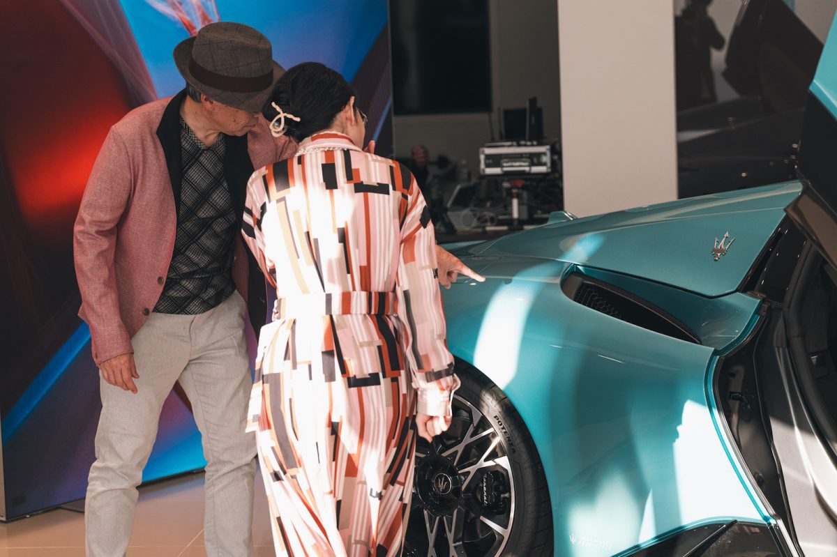 “AIアクアレインボー”という洗練された新色を纏ったMCPURA CIELO。その姿に、参加者たちも熱い視線を注いだ。