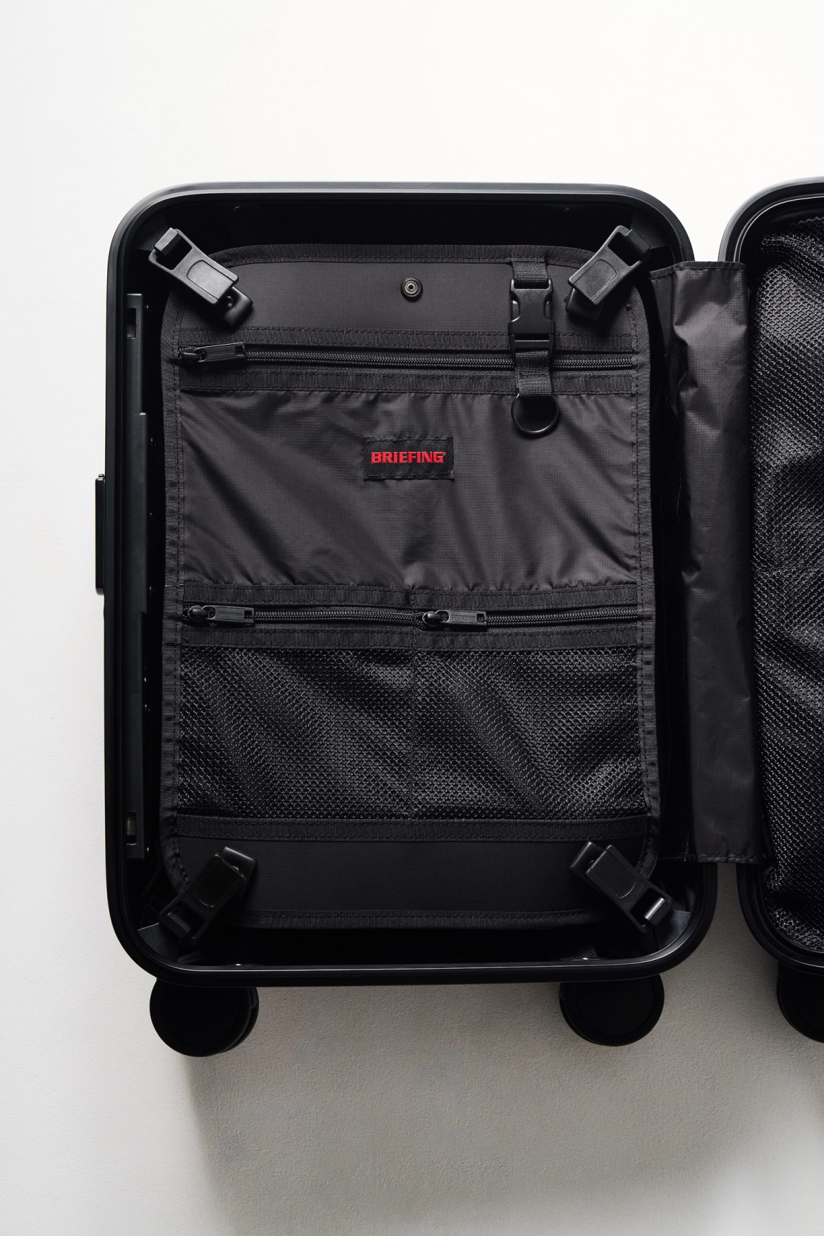 ブリーフィングのキャリーケース「HD」