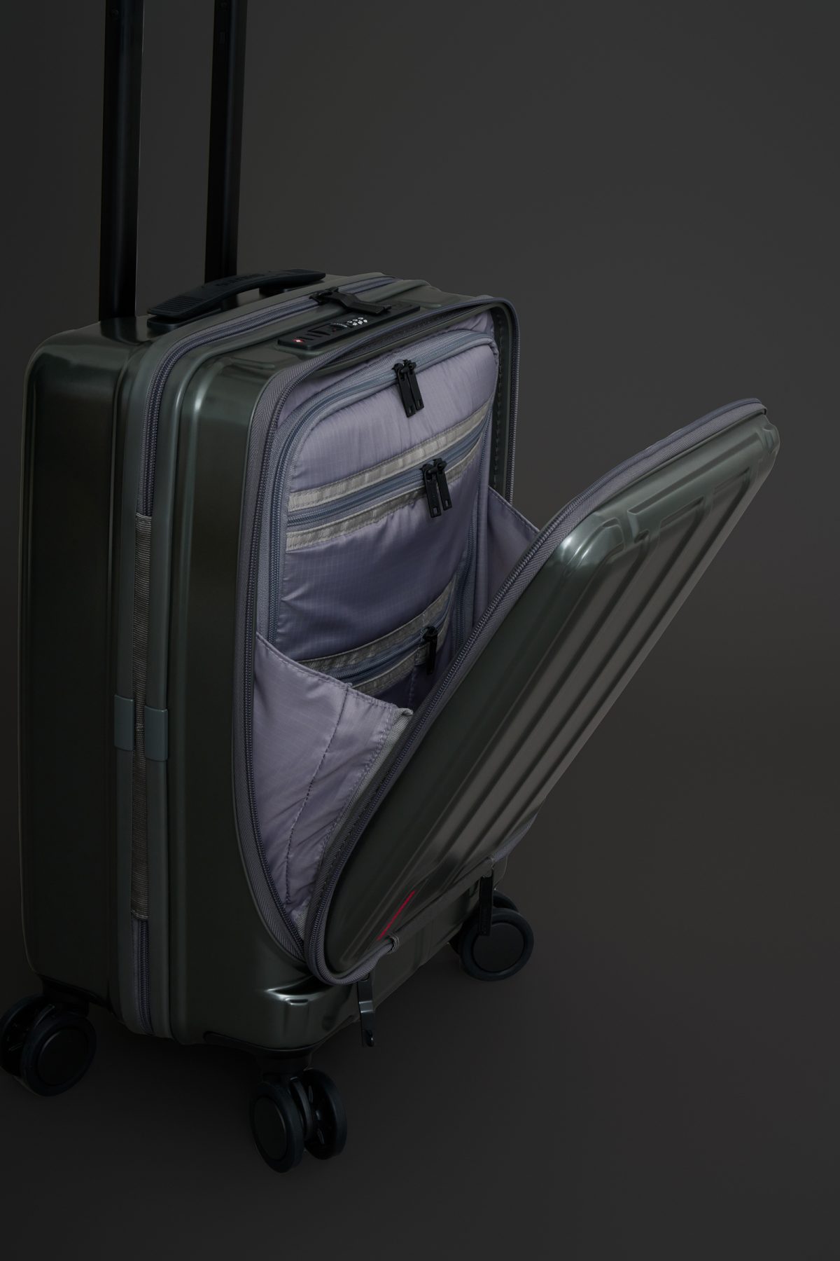 ブリーフィングのキャリーケース「SD」