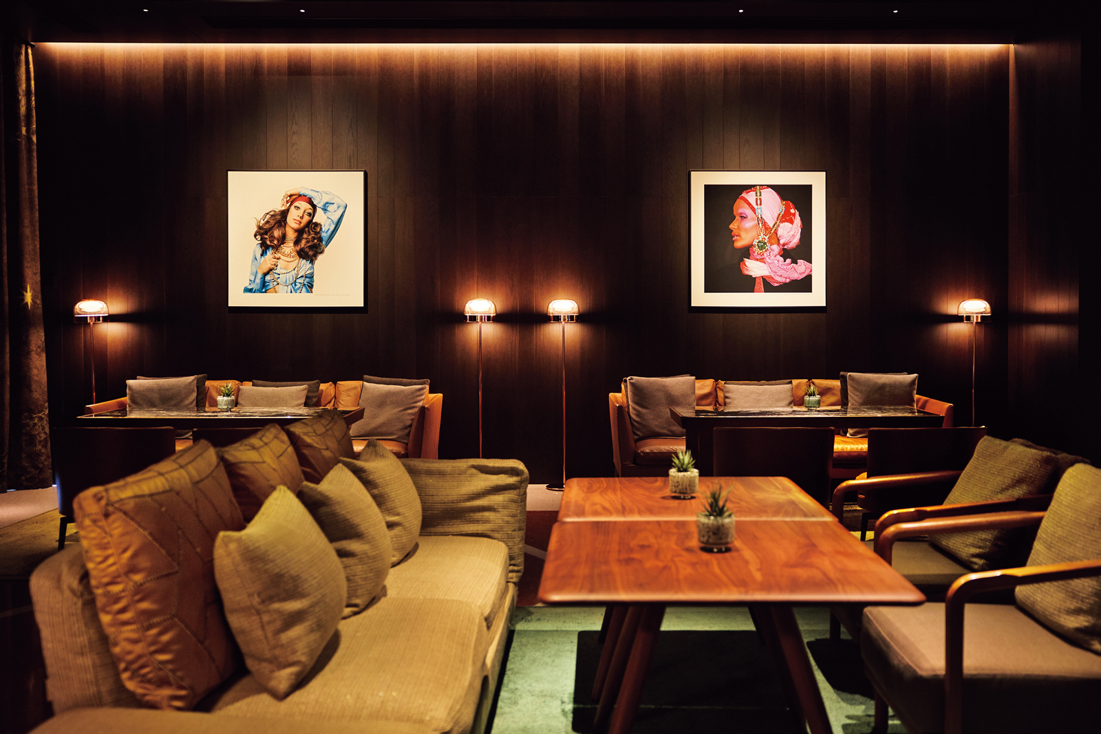 「BVLGARI BAR」の店内