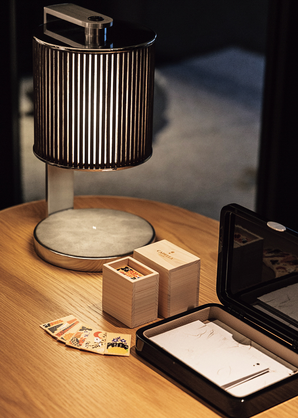 「カペラ京都」の木製の花札や漆塗の文箱