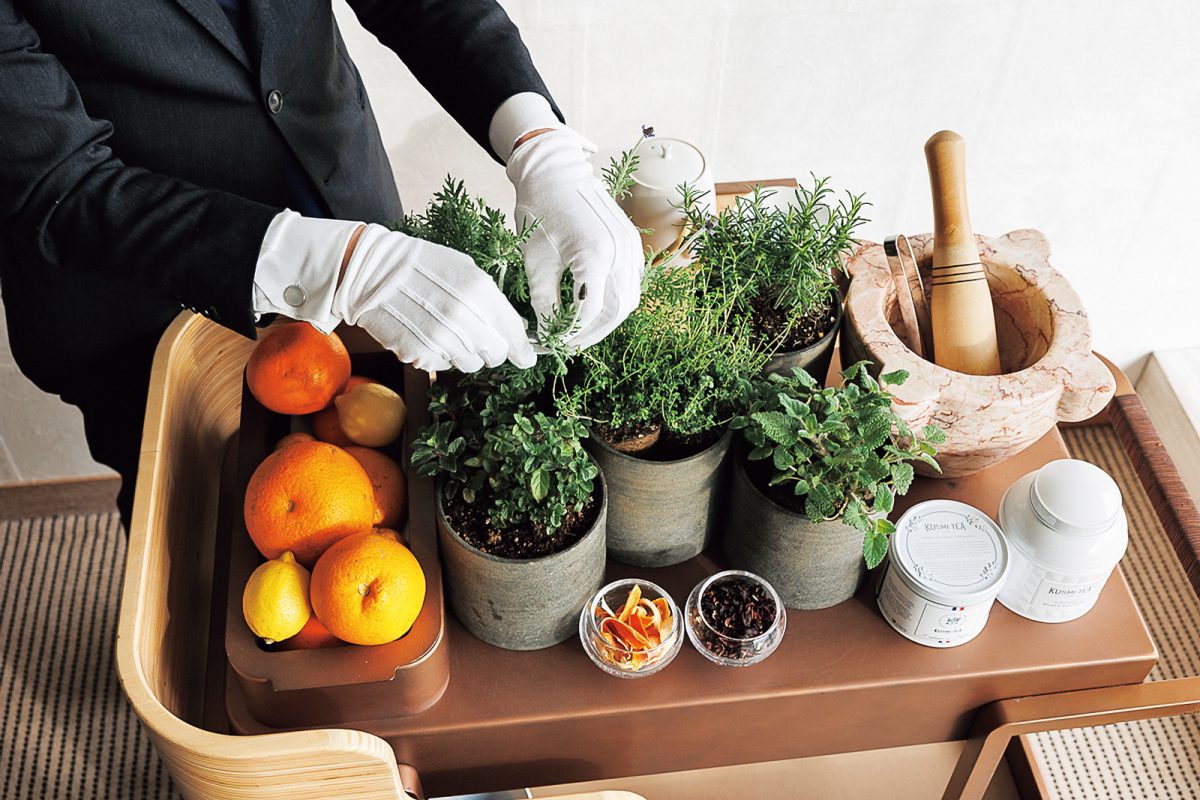 「エステール」のハーブティーのワゴン