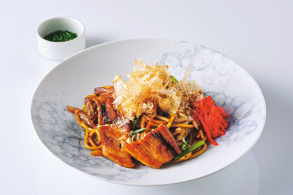 コンラッド大阪｜国産豚と大阪ヘルメスソースのソース焼きそば