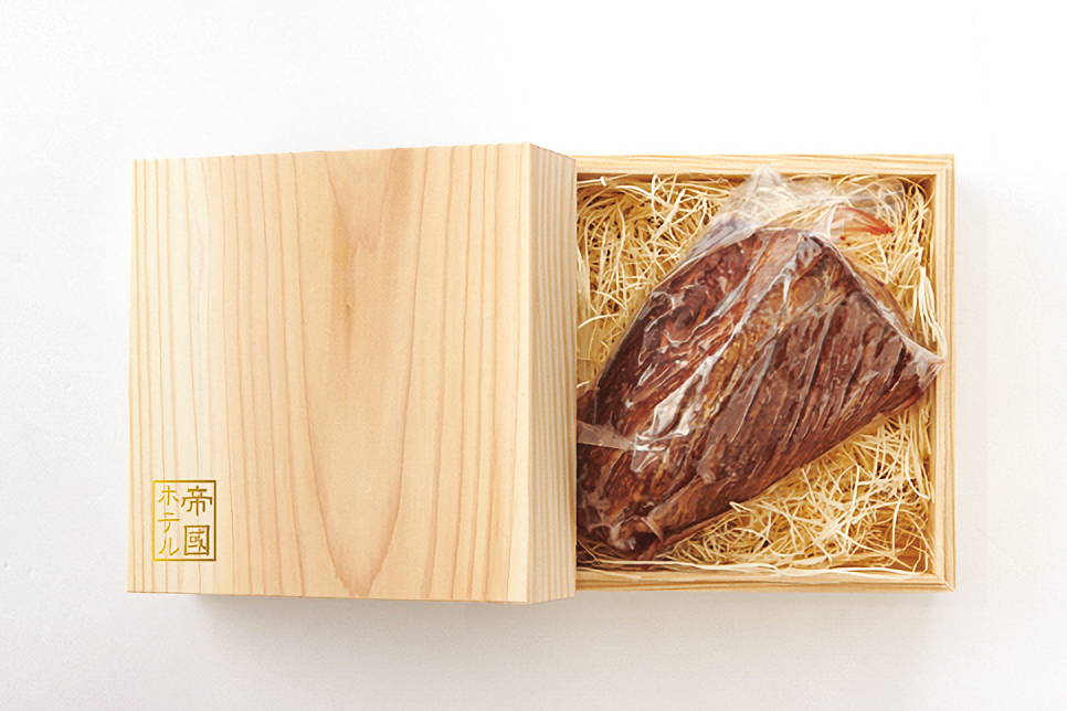 帝国ホテル 東京｜「ガルガンチュワ」の黒毛和牛のローストビーフ