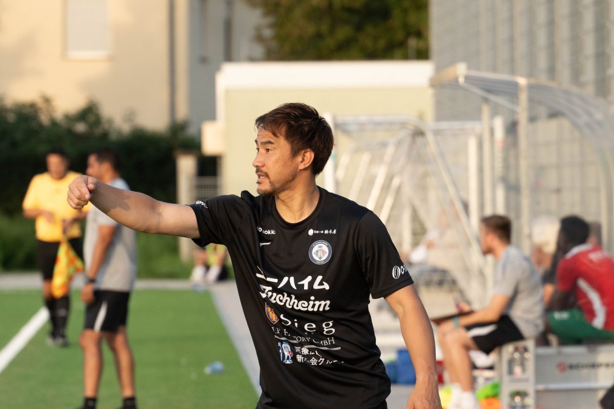 なぜ、岡崎慎司はドイツのアマチュアクラブの監督になったのか「ドイツでプロ選手を誕生させる」①