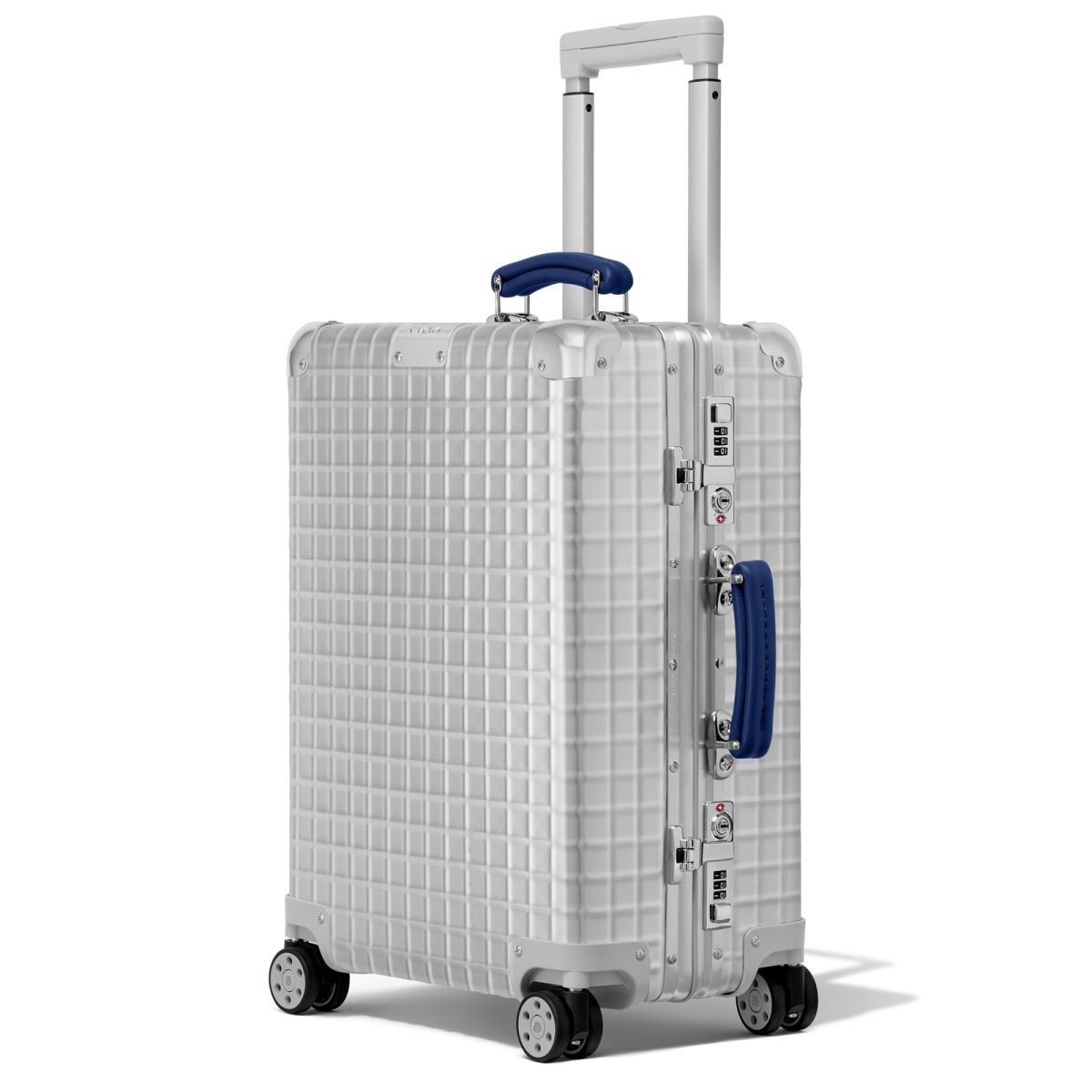 リモワの限定コレクション「クラシック アルミニウム グリッド」／キャビン