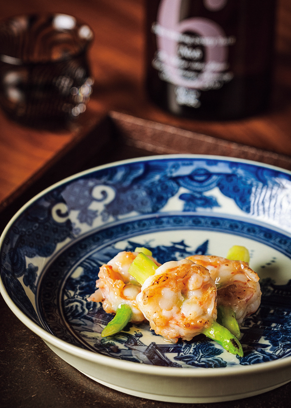 「南青山 燦々」の車海老とグリーンアスパラガスの塩卵黄炒め