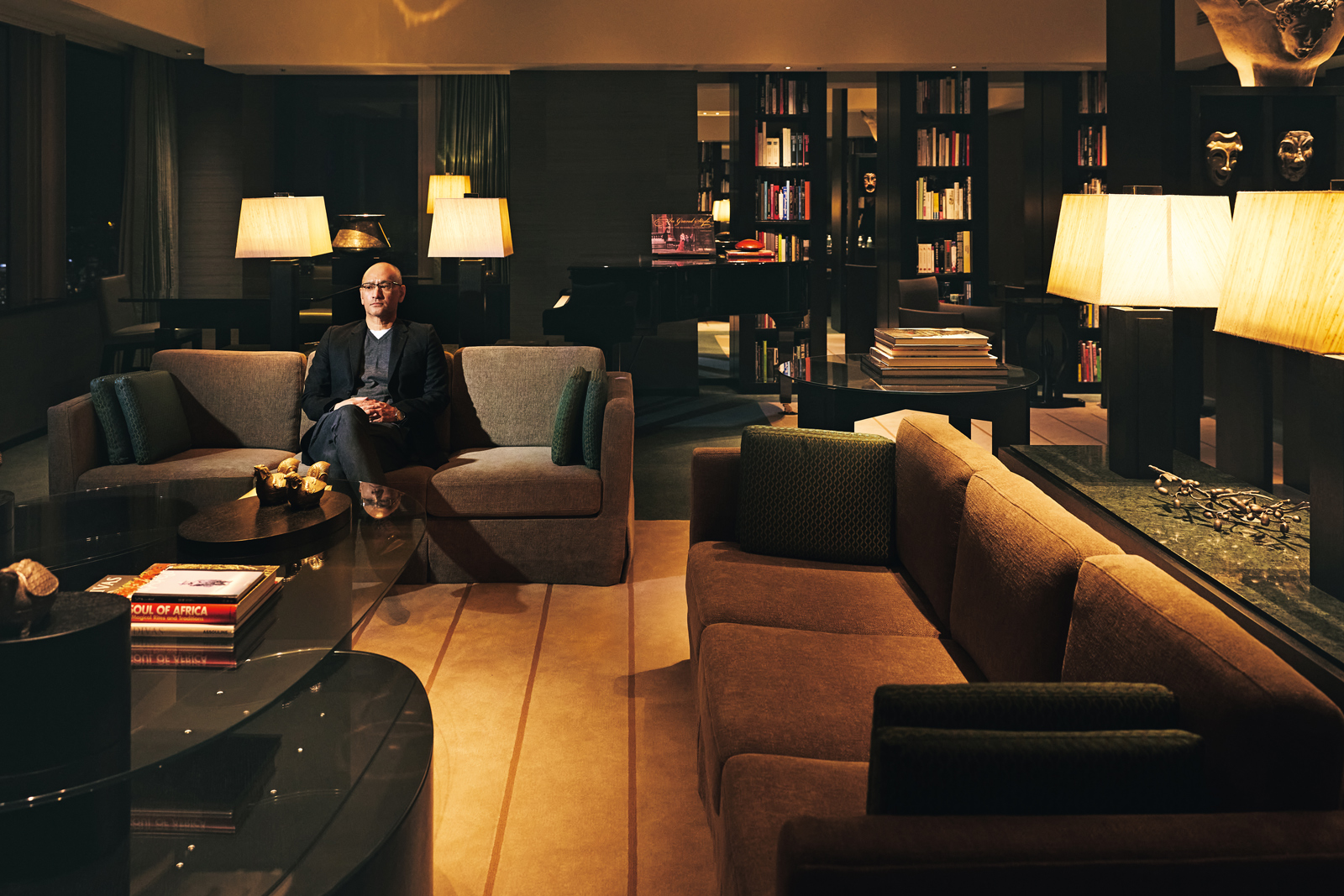 「無口なホテルが好き」『国宝』原作者・吉田修一の創作を研ぎ澄ます、滞在の美学