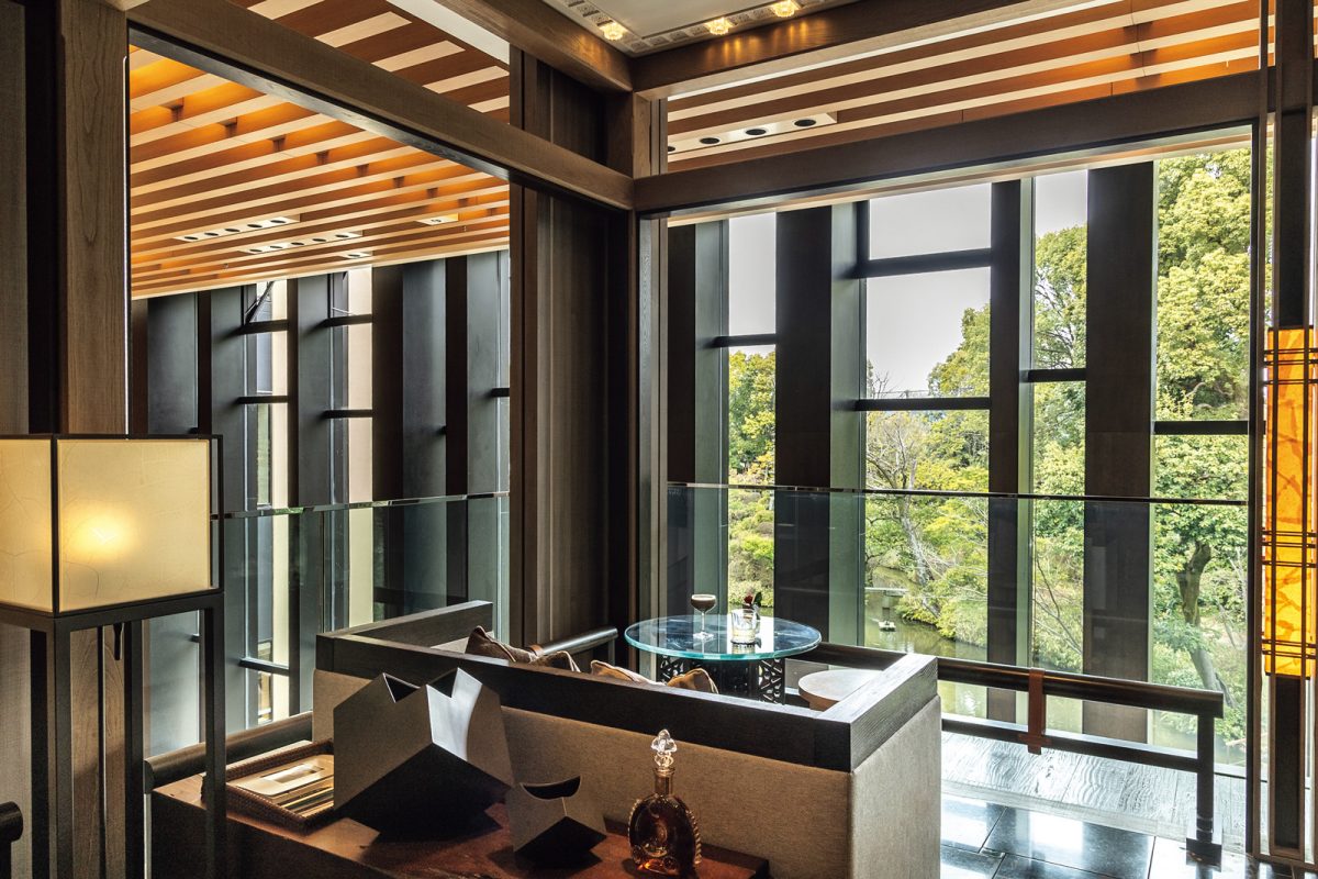 「ザ・ラウンジ&バー」の店内