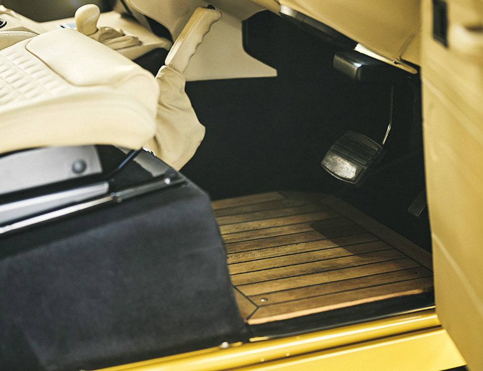 TWISTEDのウッドフロア