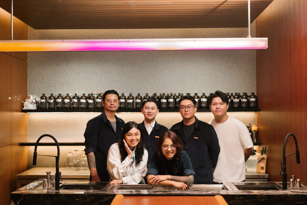 地下駐車場に現れるシークレットバー「Carrots Bar」